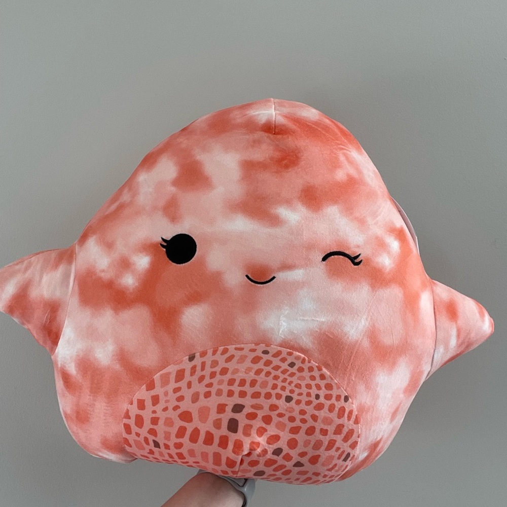 Livvy the starfish 16 in squishmallow